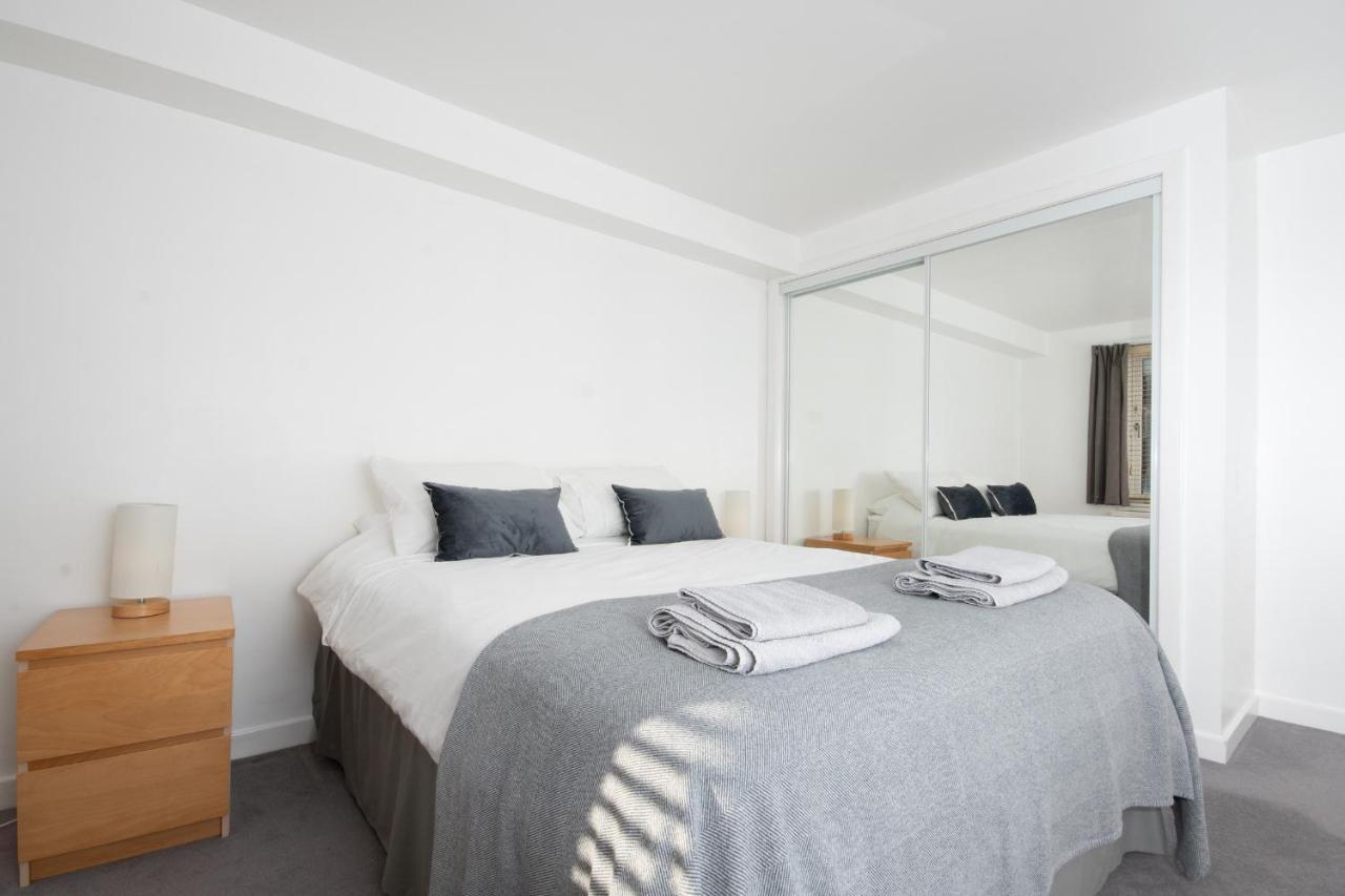 Dwellcome Home Ltd 2 King Beds West End Apt, Half Mile To Union Street Yet Quiet, Free Allocated Parking Space At Rear Entrance & Fast Wifi, Ideal For Long Term Contractor, Corporate, Etc Stays, Regular Housekeeping Option - See Our Site For Assuranc Абердин Экстерьер фото